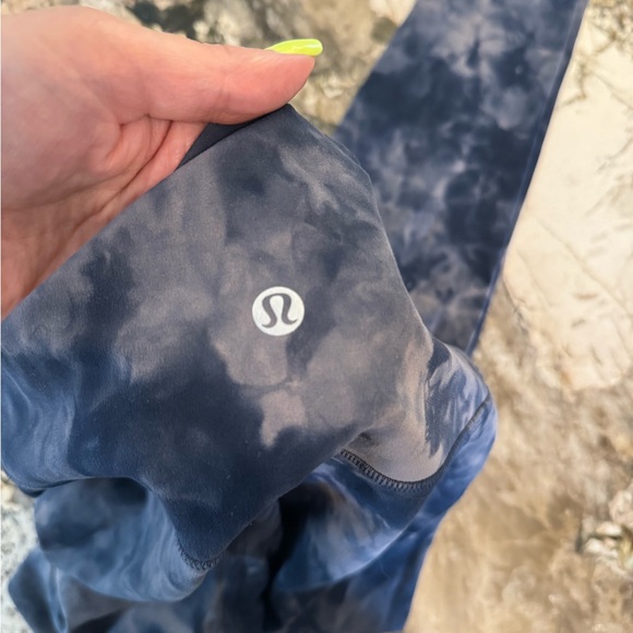 Lululemon size 6tall align tie dye leggings. New without tags. - Picture 3 of 6
